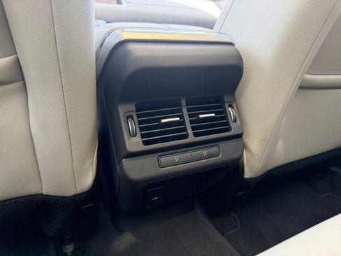 Used 2023 Land Rover Range Rover Evoque SE AWD/4WD image 18