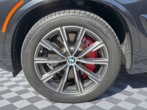 Used 2024 BMW X5 xDrive40i w/ M Sport Package AWD/4WD image 13