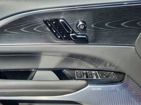 New 2025 Cadillac Lyriq Luxury image 10