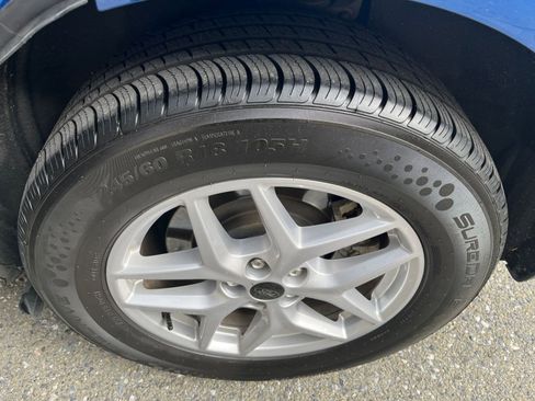 Used 2024 Ford Edge SEL image 28