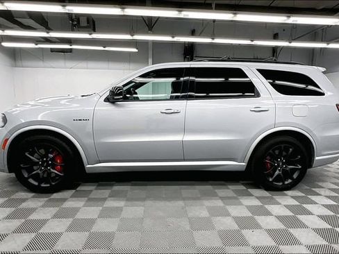Used 2024 Dodge Durango R/T w/ Tow 'N Go Group AWD/4WD image 15