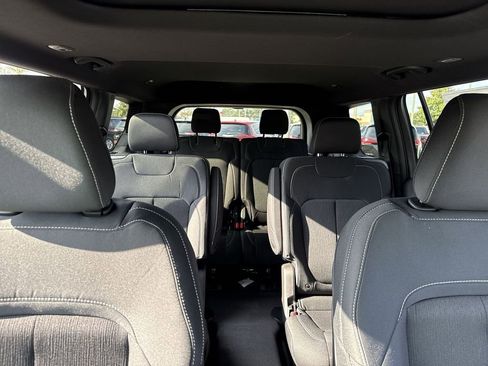 New 2025 Jeep Grand Cherokee L Laredo w/ Luxury Tech Group I image 27