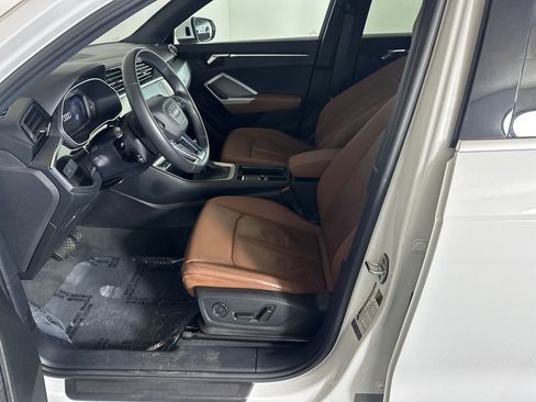 Used 2021 Audi Q3 2.0T Premium w/ Convenience Package image 9