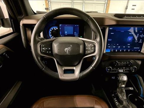Used 2023 Ford Bronco Outer Banks w/ Sasquatch Package AWD/4WD image 5