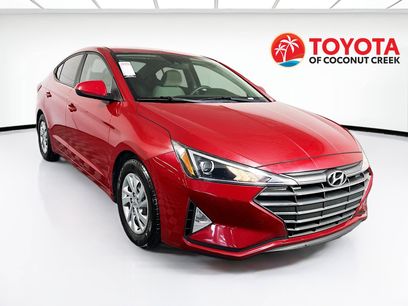 Used 2020 Hyundai Elantra SE w/ Cargo Package (C1)