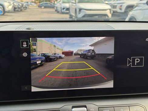 Used 2025 Kia K4 LXS image 25