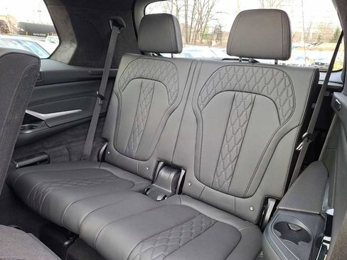 Certified 2025 BMW X7 M60i w/ Executive Package AWD/4WD image 10