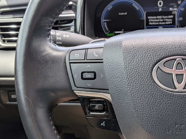 Used 2025 Toyota Camry XSE FWD image 27