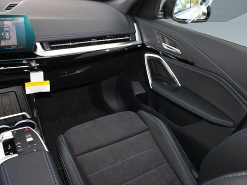 Used 2025 BMW X1 xDrive28i w/ Technology Package image 30