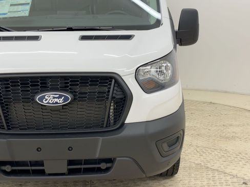 New 2026 Ford Transit 250 148 Medium Roof image 18