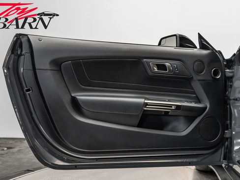 Used 2018 Ford Mustang Shelby GT350 w/ Electronics Package image 18