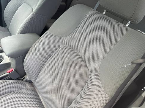 Used 2019 Nissan Frontier SV AWD/4WD image 4