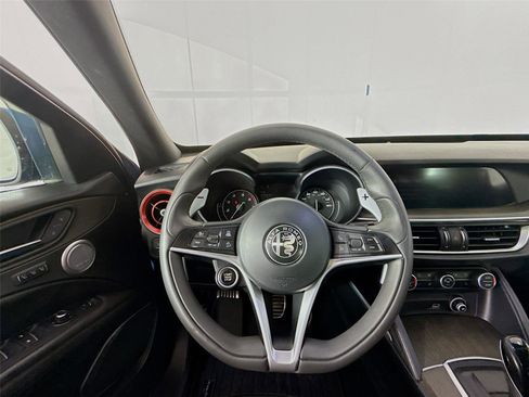 Used 2018 Alfa Romeo Stelvio Ti Sport image 14