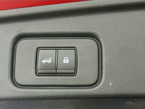 Used 2023 Nissan Pathfinder SL w/ Black Appearance Package AWD/4WD image 32