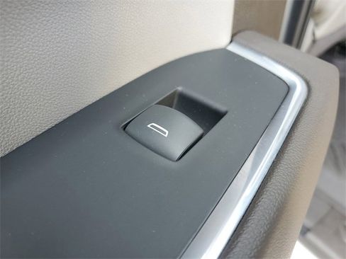 Used 2022 Chevrolet Silverado 1500 LTZ w/ LTZ Premium Package image 16