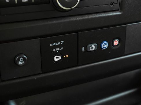 Used 2021 Chevrolet Express 2500 w/ Driver Convenience Package image 25