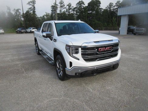 Used 2025 GMC Sierra 1500 SLT w/ SLT Premium Plus Package AWD/4WD image 4