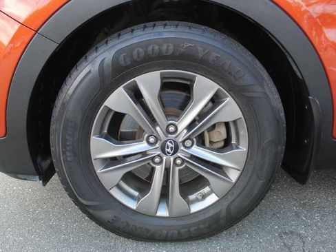 Used 2013 Hyundai Santa Fe Sport w/ Technology Pkg AWD/4WD image 32