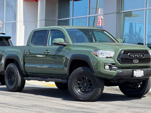 Used 2021 Toyota Tacoma SR5 w/ Trail Edition image 2