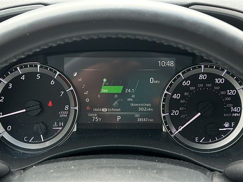 Used 2023 Toyota Highlander XLE FWD image 19