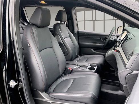 Certified 2024 Honda Odyssey Sport image 30