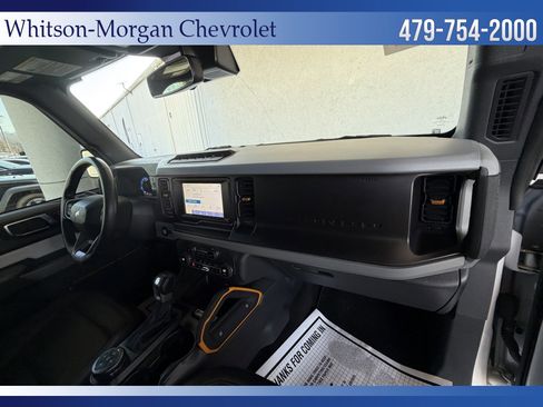 Used 2023 Ford Bronco Badlands image 35
