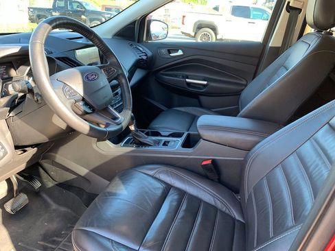 Used 2018 Ford Escape Titanium AWD/4WD image 11