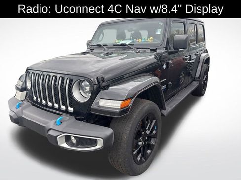 Used 2023 Jeep Wrangler Unlimited Sahara w/ Cold Weather Group AWD/4WD image 7