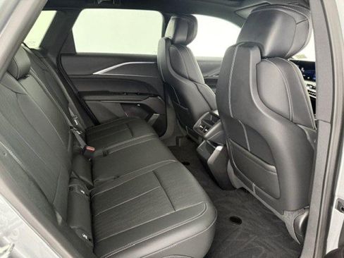 Used 2025 Cadillac Lyriq Luxury RWD image 20
