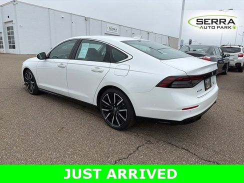 Used 2025 Honda Accord Touring image 4