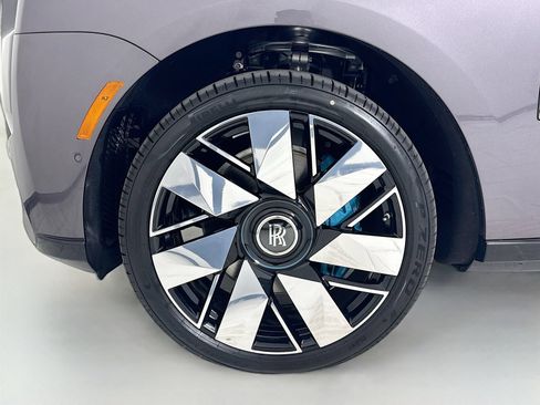 New 2026 Rolls-Royce Cullinan AWD/4WD image 10