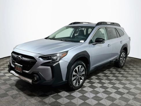 Certified 2025 Subaru Outback Limited w/ Popular Package #2 AWD/4WD image 3