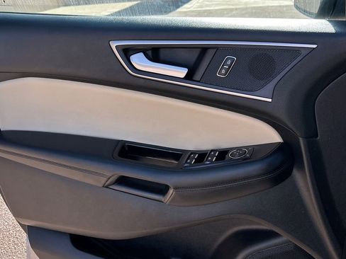 Used 2020 Ford Edge SEL image 24