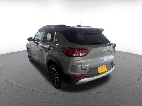 Used 2025 Chevrolet TrailBlazer LT FWD image 11