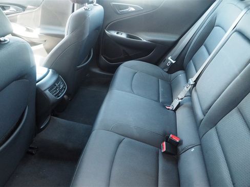 Used 2021 Chevrolet Malibu LT image 17