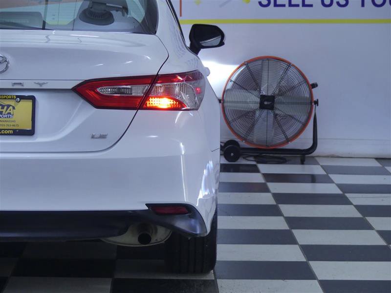 Used 2019 Toyota Camry LE FWD image 28
