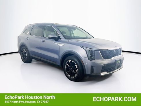 Used 2024 Kia Sorento S image 1