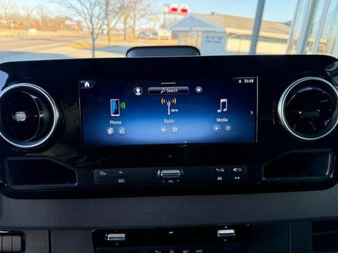 New 2025 Mercedes-Benz Sprinter 2500 image 17