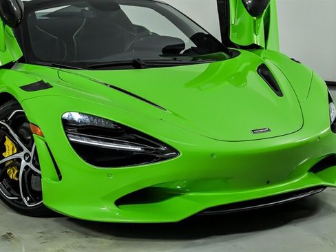 Used 2024 McLaren 750S Spider RWD image 2