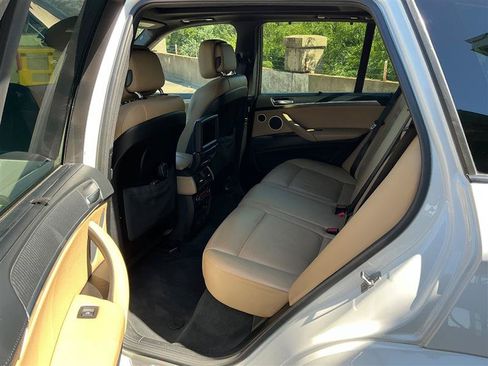 Used 2012 BMW X5 M AWD/4WD image 32