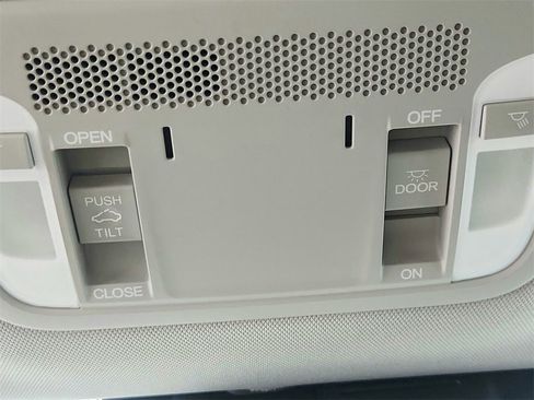 Used 2019 Acura ILX w/ Premium Package image 37