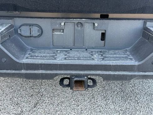 Used 2023 Toyota Tundra Platinum w/ Advanced Package AWD/4WD image 11
