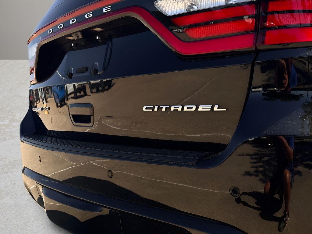 Used 2022 Dodge Durango Citadel RWD image 29