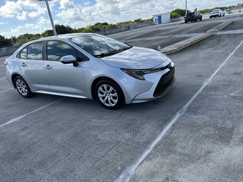 Used 2024 Toyota Corolla LE FWD image 17
