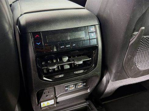 Certified 2023 Jeep Grand Cherokee L Laredo AWD/4WD image 37