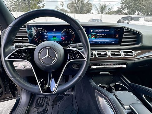 Used 2025 Mercedes-Benz GLE 350 4MATIC image 12