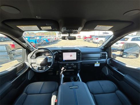 New 2026 Ford F250 Platinum w/ Tremor Off-Road Package image 27