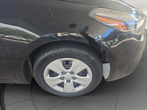 Used 2018 Kia Forte LX image 23