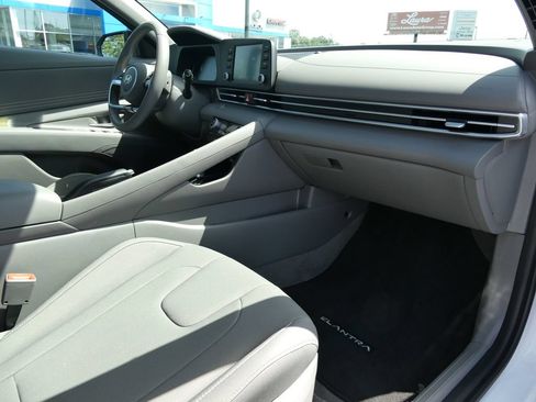 Used 2026 Hyundai Elantra Sport FWD image 14