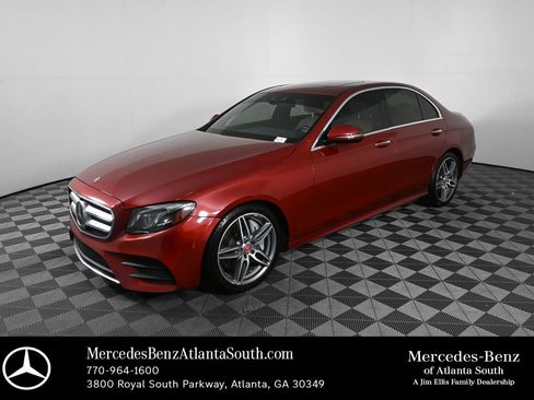 Used 2018 Mercedes-Benz E 300 image 1